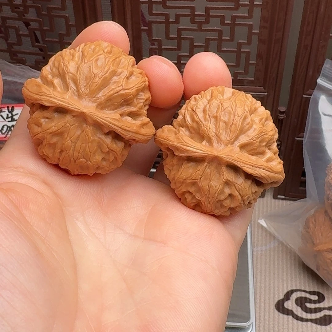 文玩核桃把件宫灯