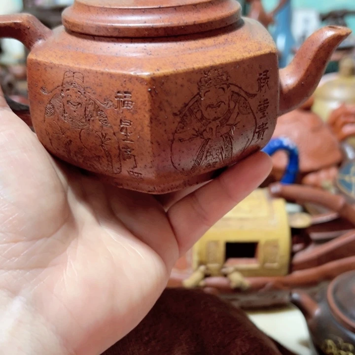 紫砂壶收藏起来了！