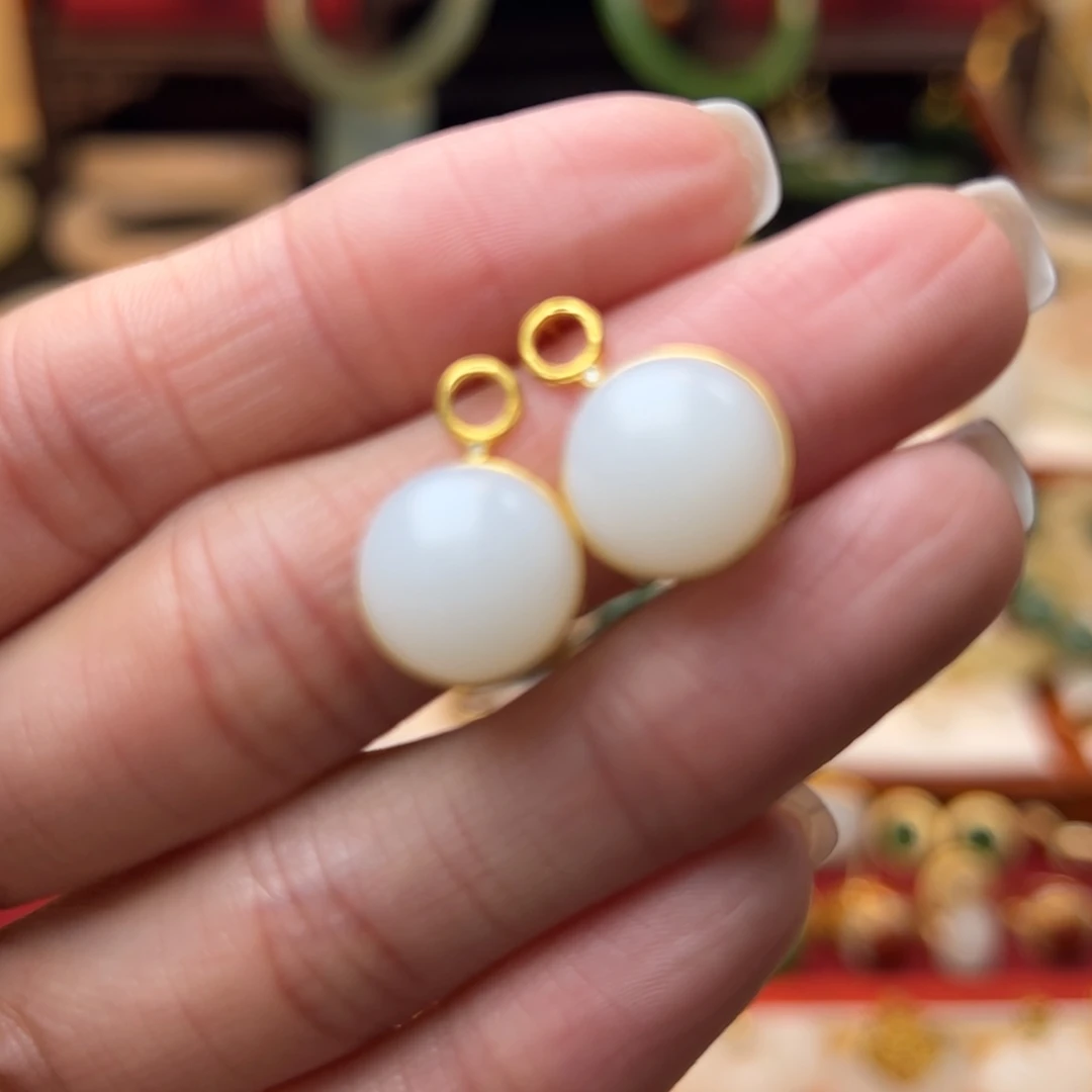 和田玉耳饰18K金镶嵌