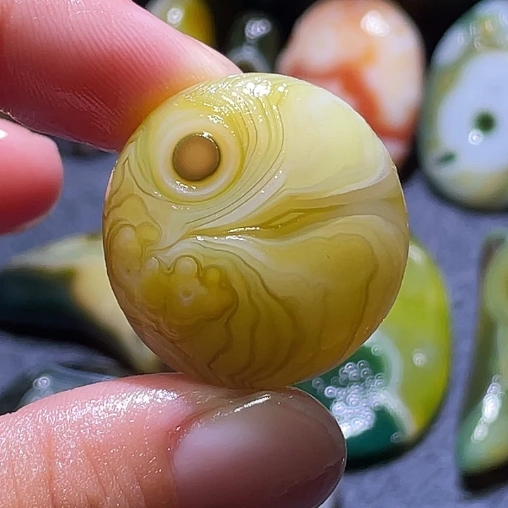 玛瑙/玉髓未镶嵌珠宝奇石