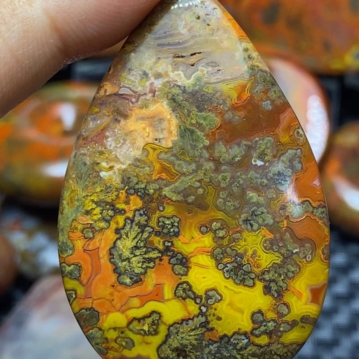 玛瑙/玉髓颈饰未镶嵌