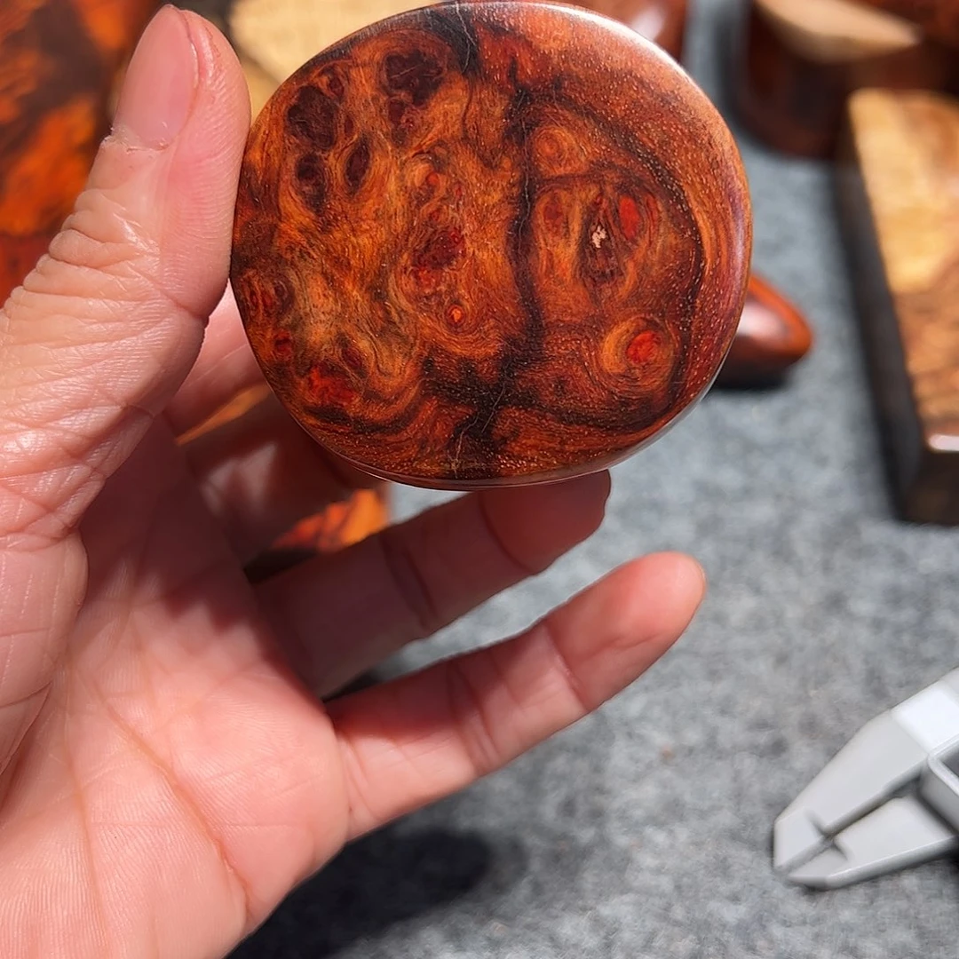 阎***平染料紫檀（血檀）赞比亚血檀