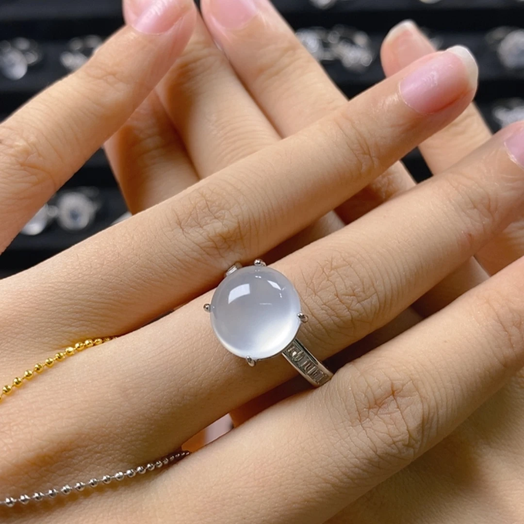 梅***恼石英质玉银S925镶嵌戒指