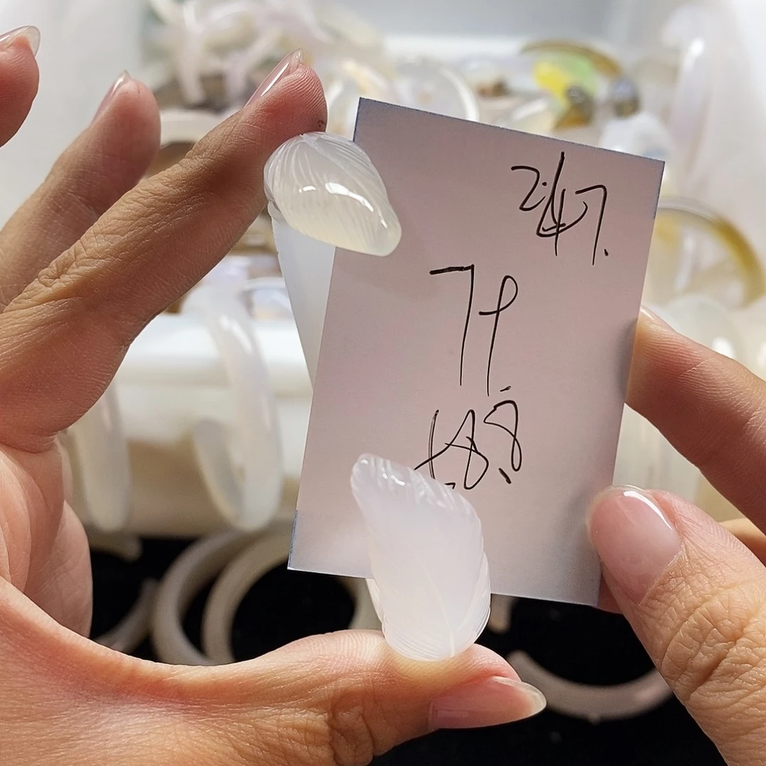 玛瑙/玉髓手镯未镶嵌247