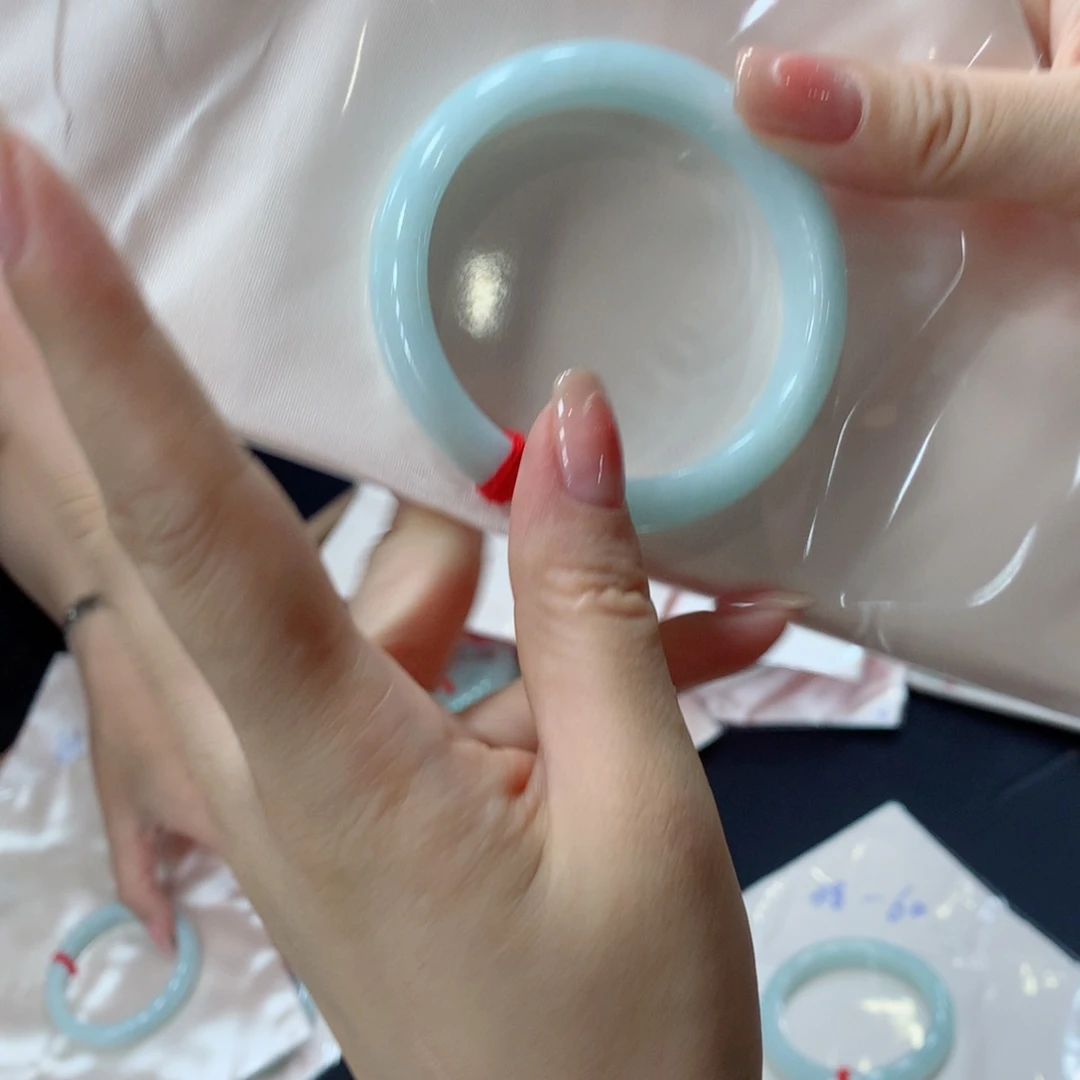 未镶嵌手镯翡翠买断