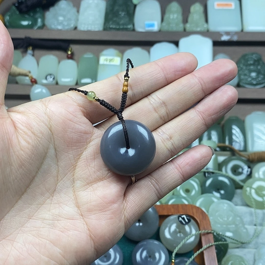 J***o和田玉未镶嵌颈饰平安扣0202