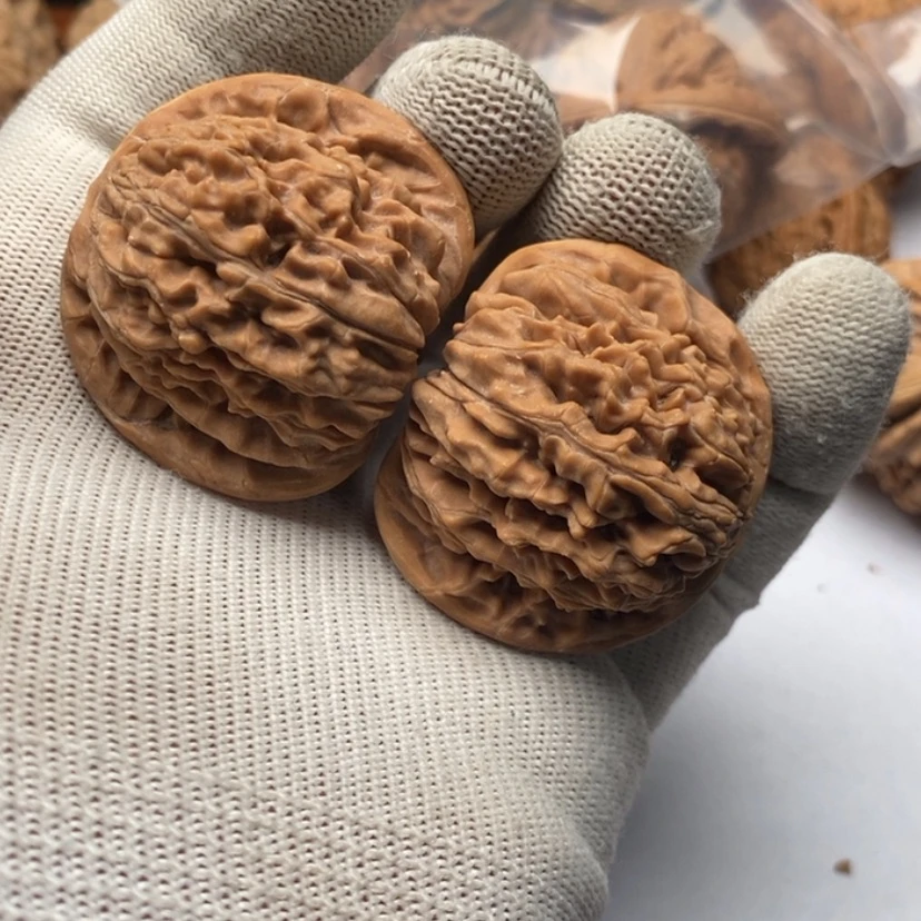 【闪购商品】文玩核桃把件?*563楼子