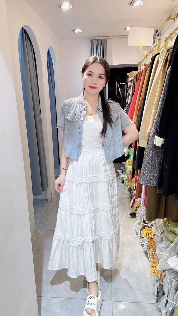 丹妮丝法式时尚套装镂空裙子夏款蕾丝气质短袖两件套套裙