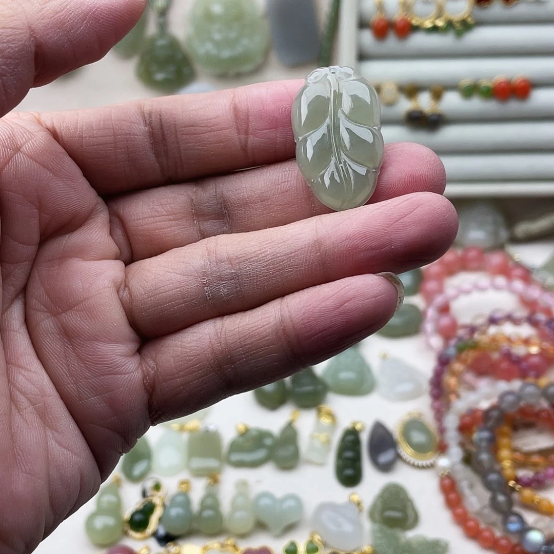 和田玉未镶嵌吊坠(不含链)