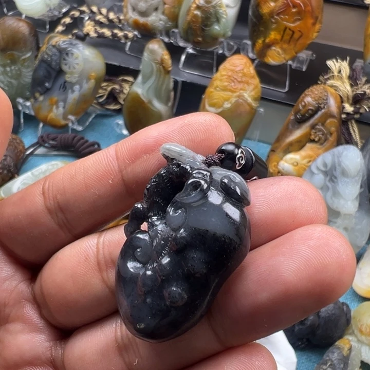 傅***瘦和田玉未镶嵌挂件