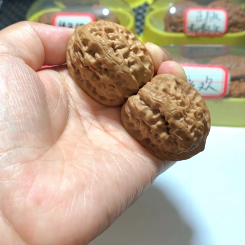 文玩核桃吊坠霸王