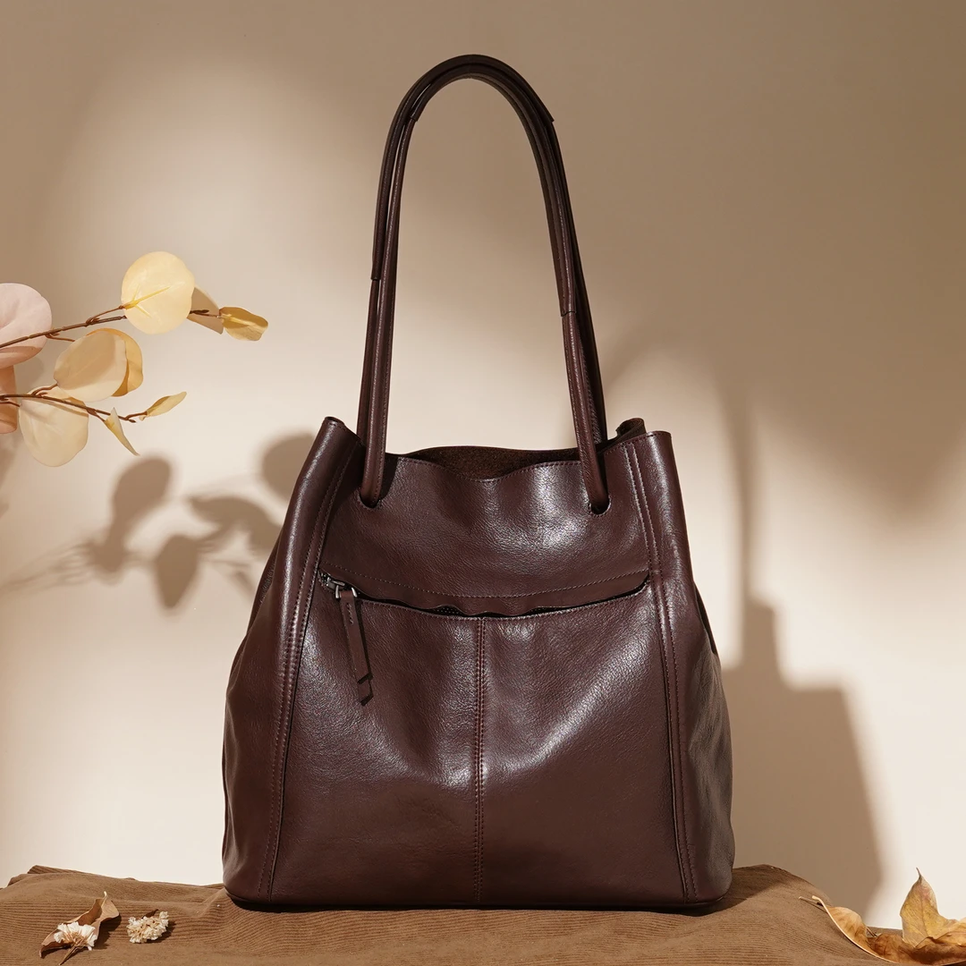 岩牛新款大容量复古通勤托特包百搭女士水桶包YN3615