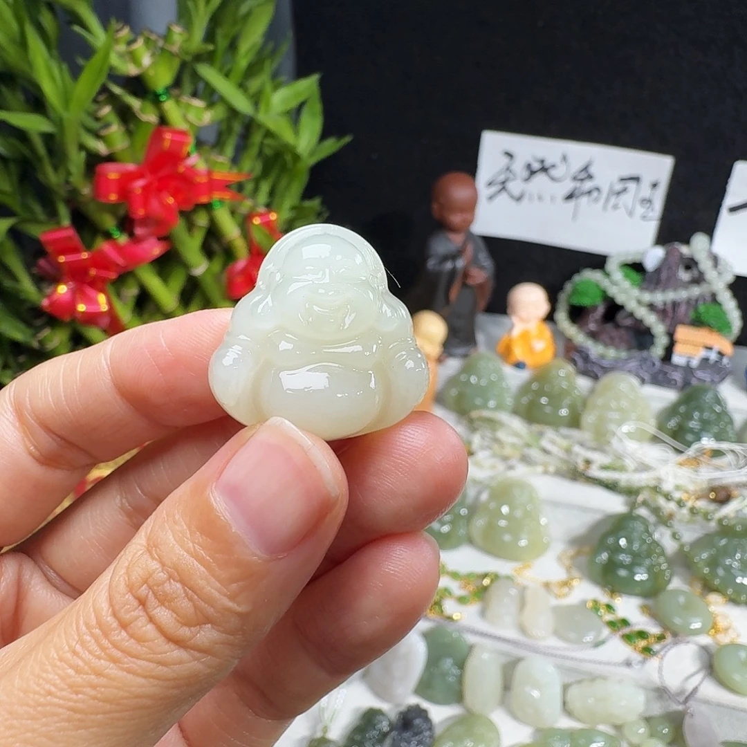 °***珊和田玉未镶嵌颈饰