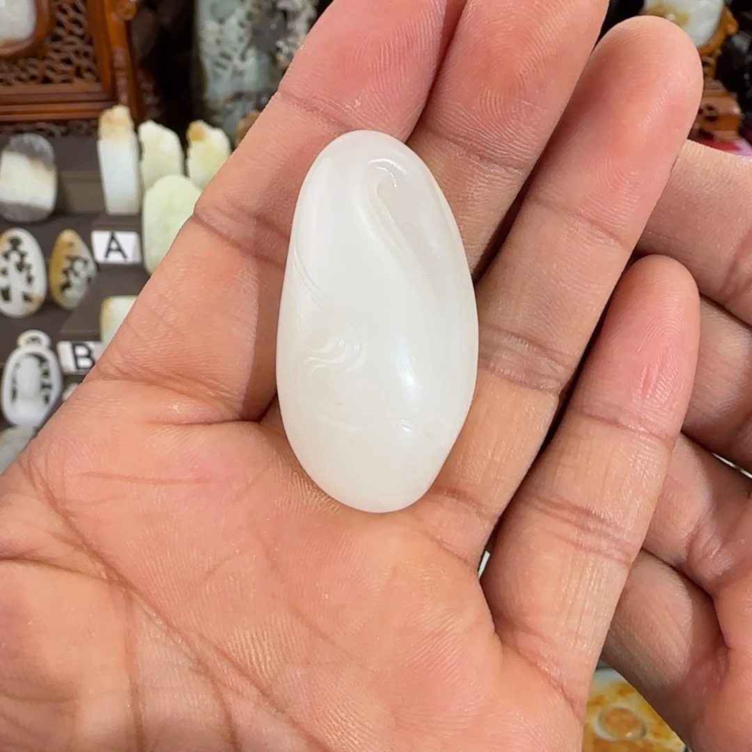 和田玉（糖玉）未镶嵌颈饰