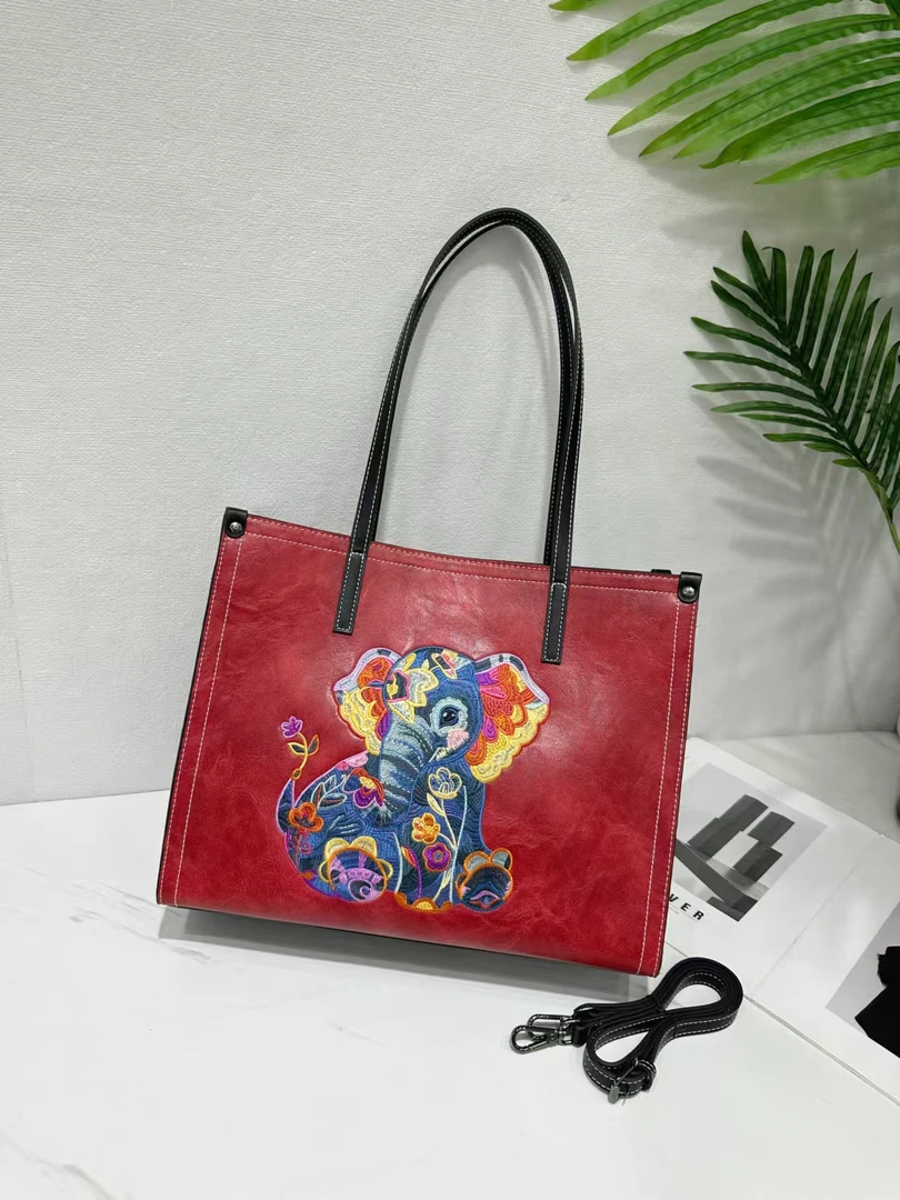 优卡推荐高端时尚国风系纯手工刺绣女士单肩斜挎包8785