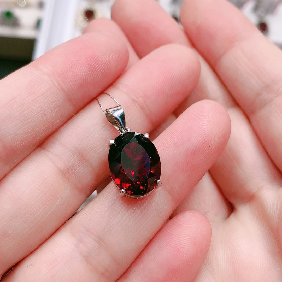 石榴石吊坠(不含链)银S925镶嵌是**啊
