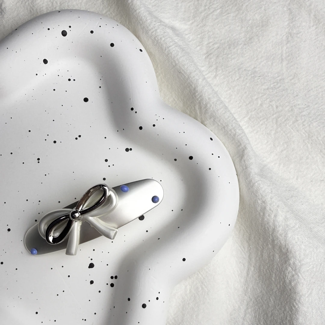 欧尼同款甜酷少女银色蝴蝶结蓝色滴油边夹