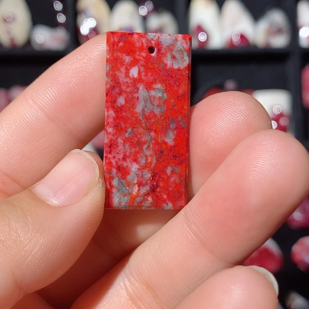 天然辰砂原石无事牌