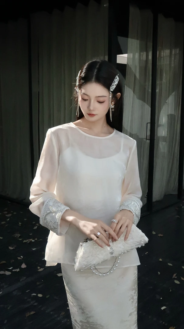 冯（CHAOMEI【有钱花】80天 丝米杏色长袖衬衫袖口绣花装饰显瘦气质