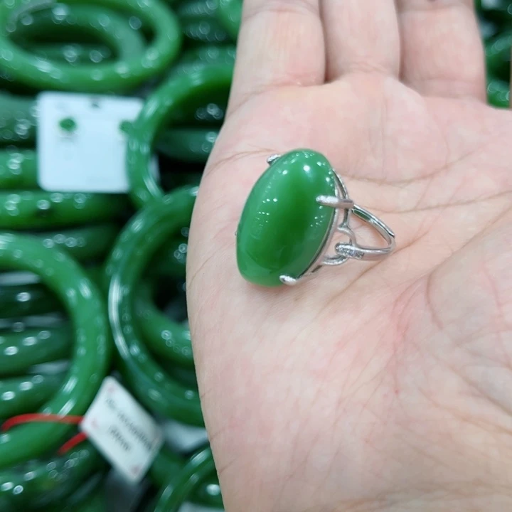 用***9和田玉戒指未镶嵌