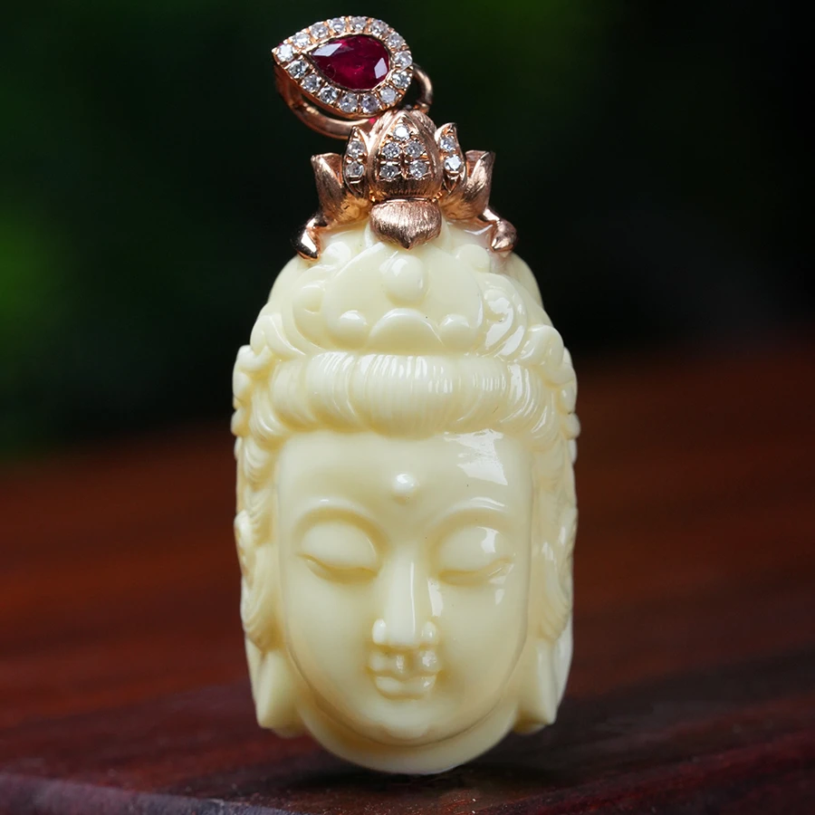 胡玩珠宝甄选新品俄料白蜡观音首精工雕刻件纯天然原矿蜜蜡男女款