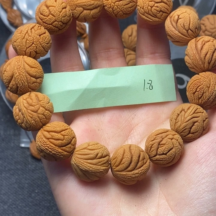 吊坠桃核秦岭山野生桃核