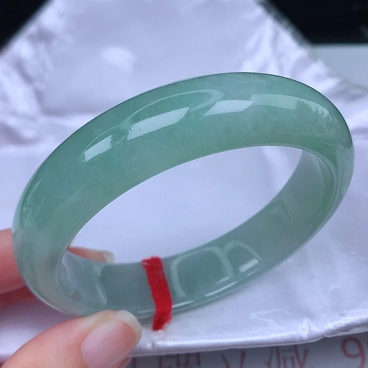 未镶嵌手镯翡翠天然