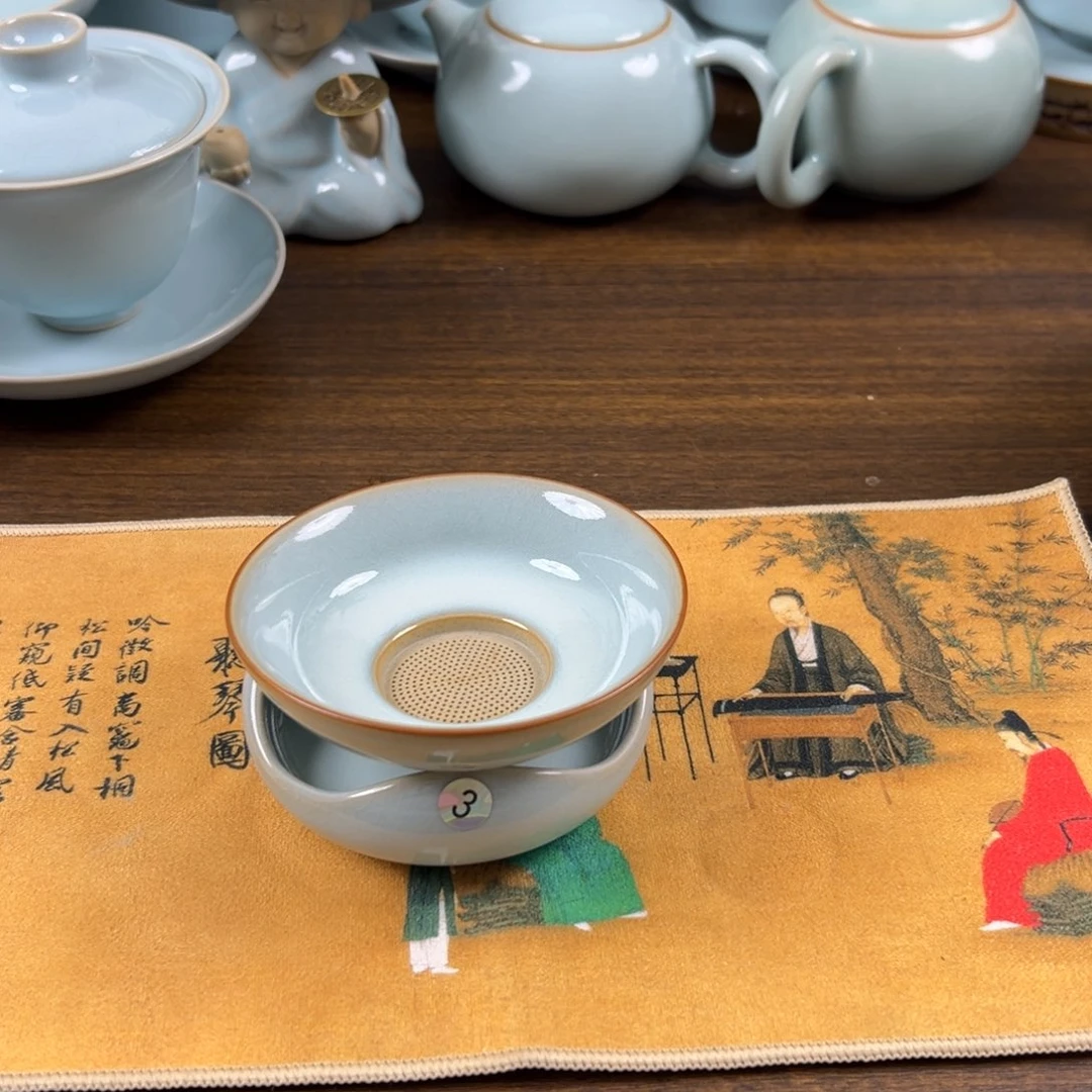 瓷摆件天青釉水茶漏