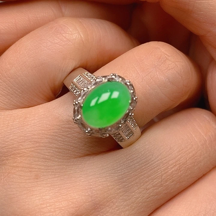 翡翠未镶嵌套链翡翠蛋面