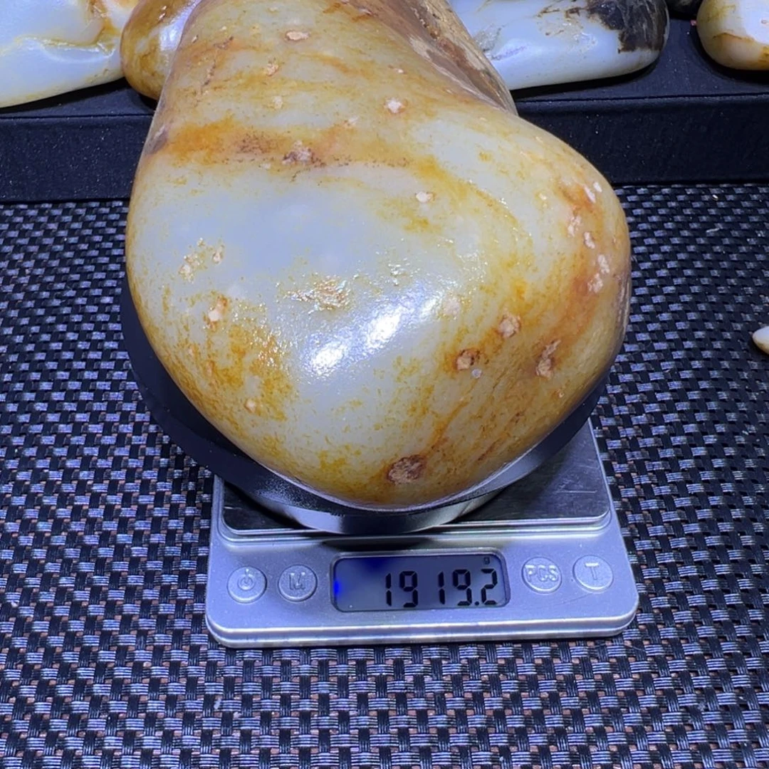 法***海和田玉（子料）未镶嵌吊坠(不含链)1919克