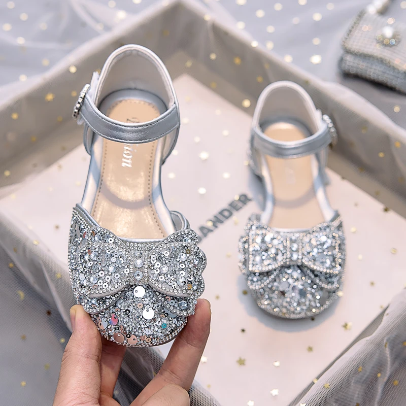 六一儿童表演鞋女童皮鞋公主鞋2025夏季新款礼服小女孩半凉鞋银色