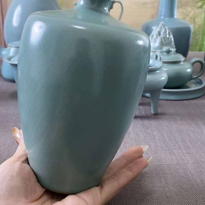 瓷片梅瓶一一一一一一一一一