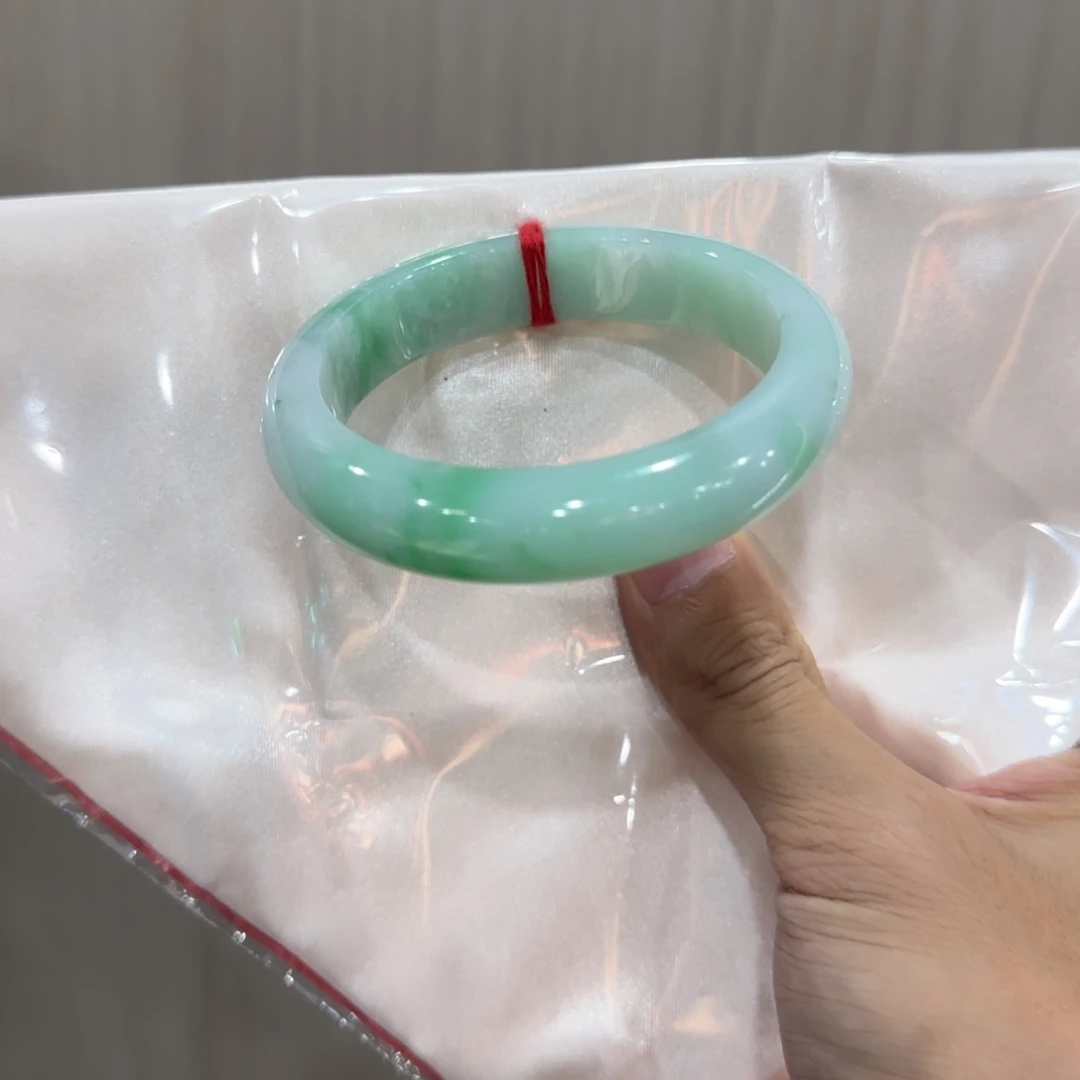 翡翠手镯未镶嵌56.4圈