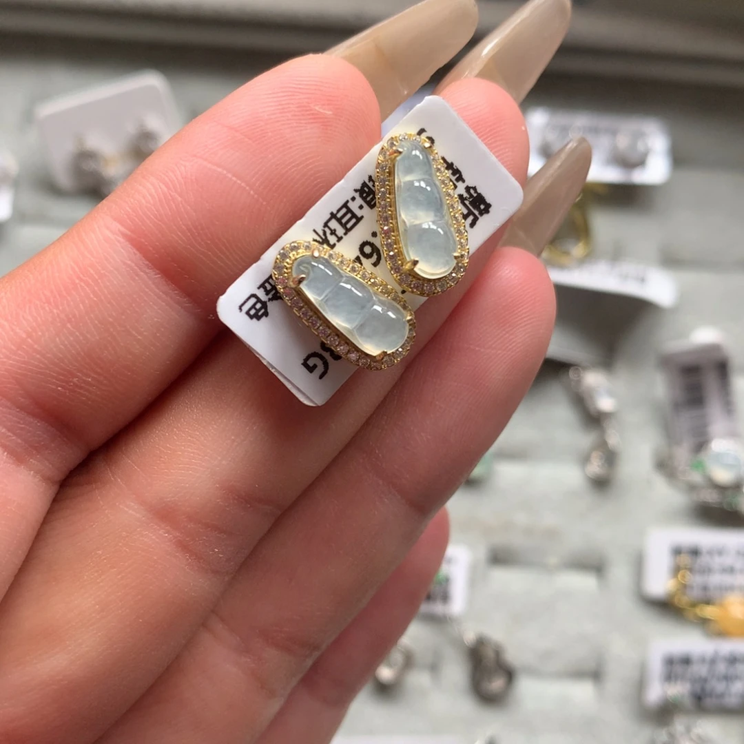 颈饰银S925镶嵌翡翠耳钉