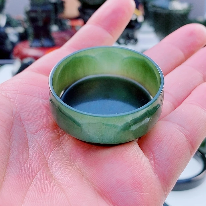 未镶嵌和田玉（青玉）把件