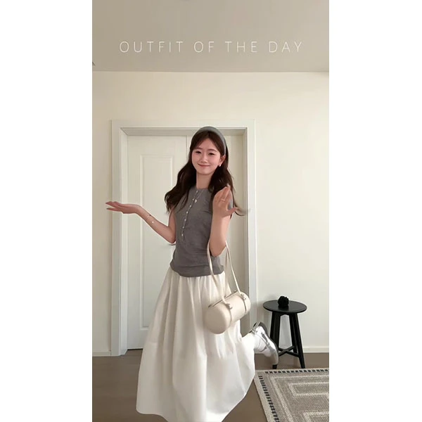 韩系简约百搭设计感排扣圆领修身显瘦高弹力上衣短袖T恤+裙子套装