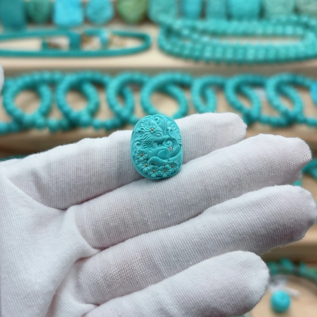 绿松石未镶嵌珠宝奇石