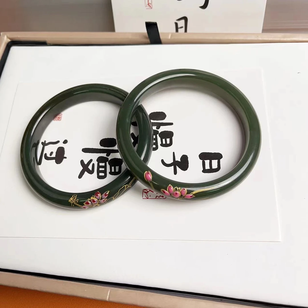 AA和田玉雕花手镯  多样性发货拍一单发一个