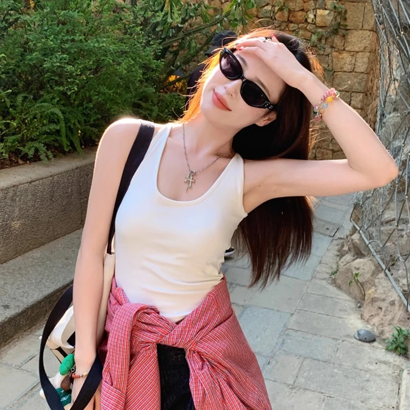 白色挂脖带胸垫吊带女内搭2025夏新款绝美背心打底外穿上衣