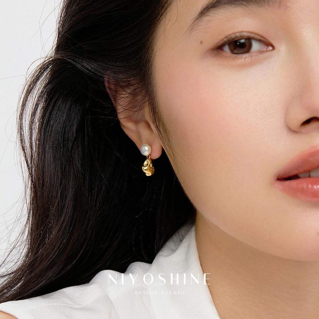 铜合金仿珍珠耳饰 时尚水滴耳钉2025新款小众高级感法式轻奢气质