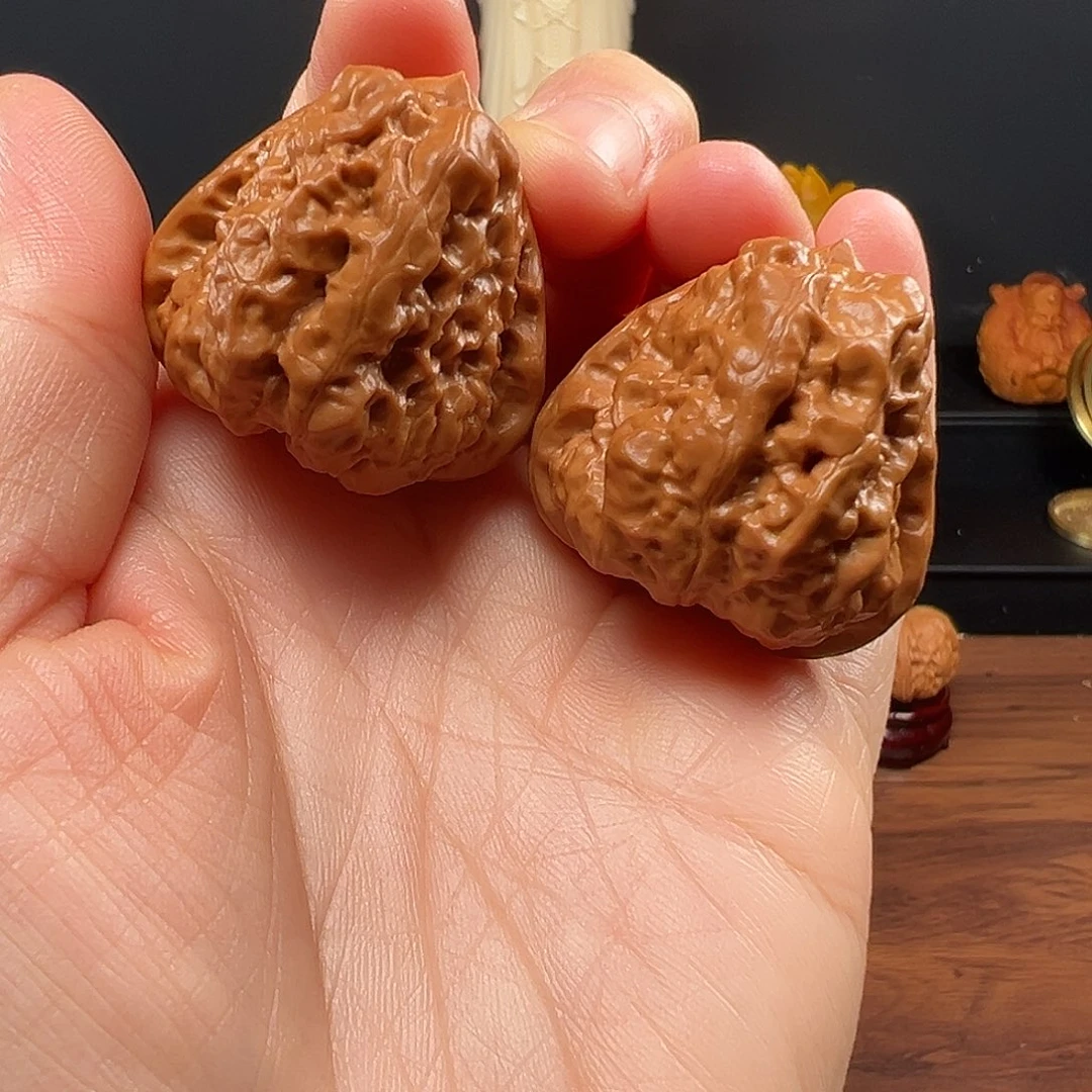 文玩核桃吊坠35三角蛤蟆头