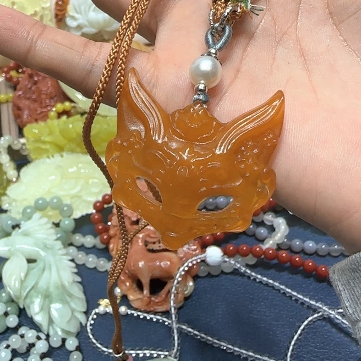 未镶嵌蛇纹石玉吊坠