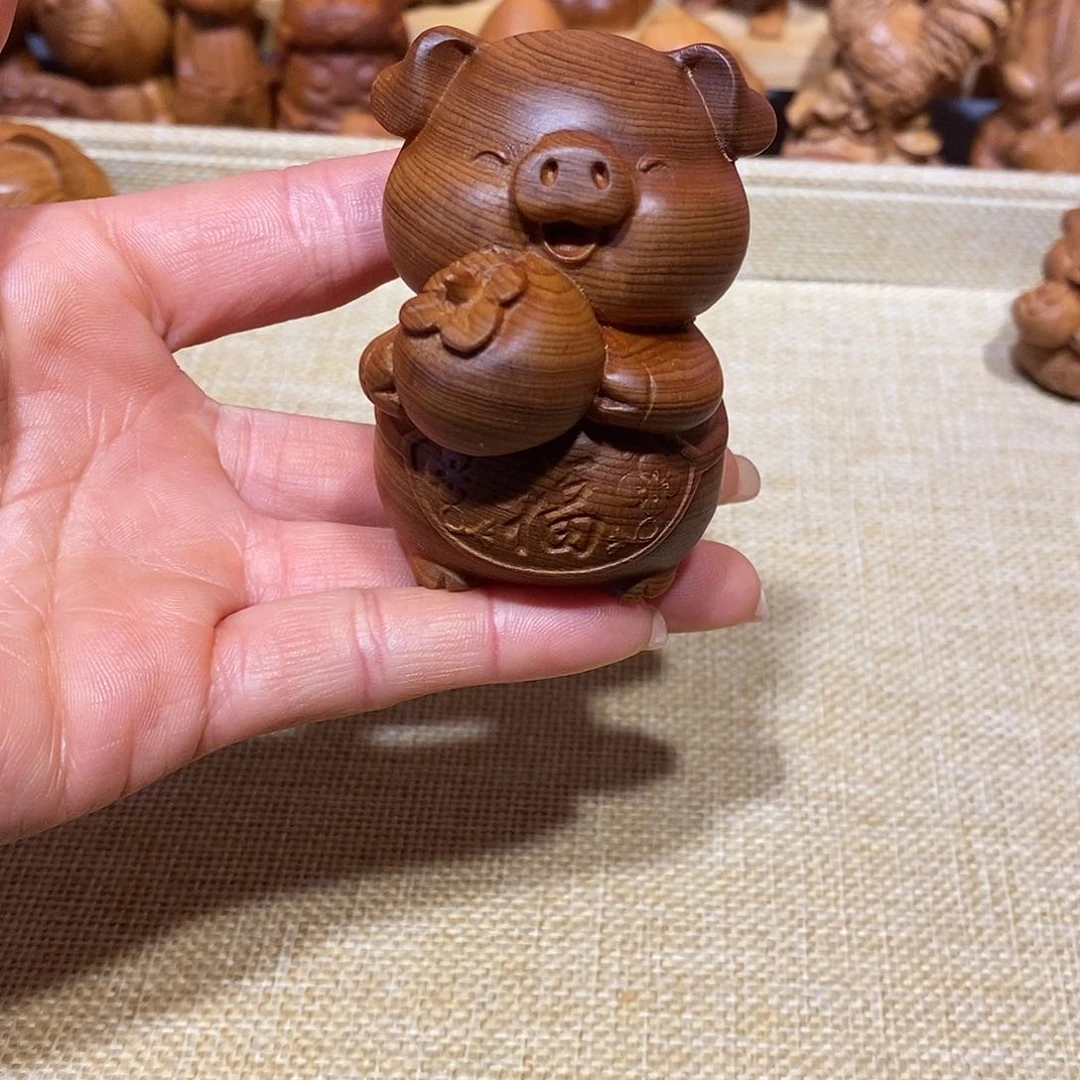 柏木（崖柏）晚***意崖柏手把件，猪事如意