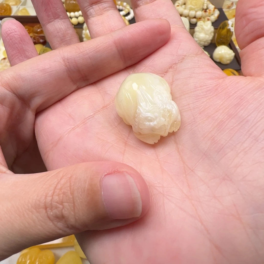 琥珀未镶嵌裸石蜜蜡