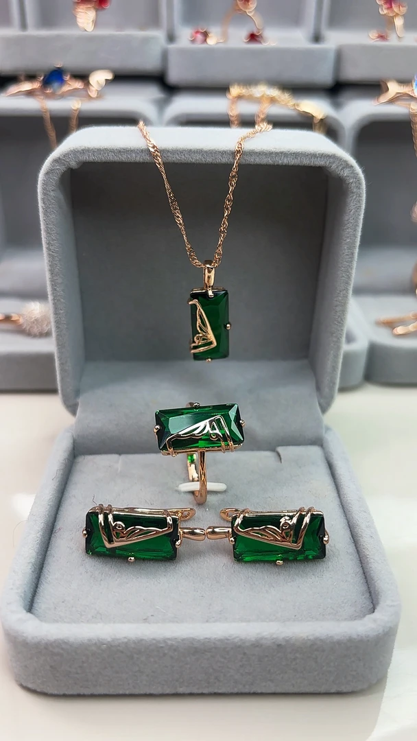 铜合金锆石项链 镀585红金镶嵌绿色锆石套装