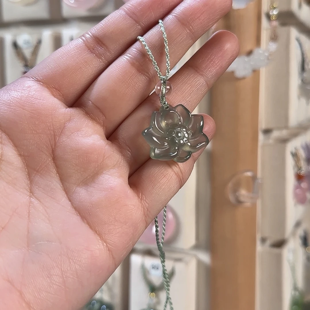 阿***哈玛瑙/玉髓未镶嵌颈饰