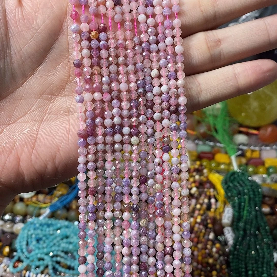 石英质玉未镶嵌，天然粉碧，玺切面4mm，