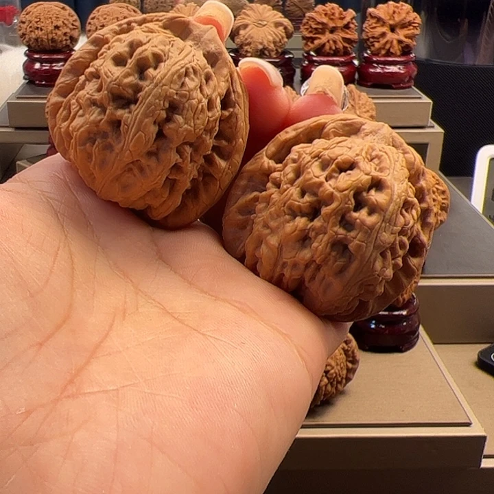 文玩核桃把件42 红锦鲤 s-001