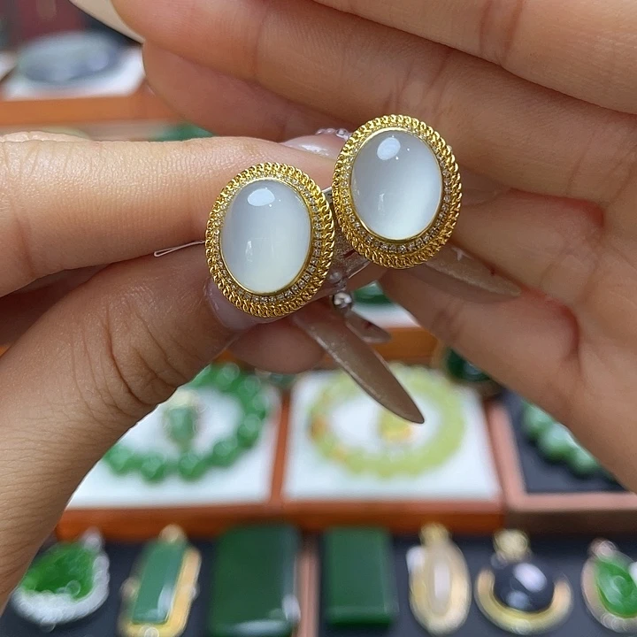 和田玉耳钉18K金镶嵌