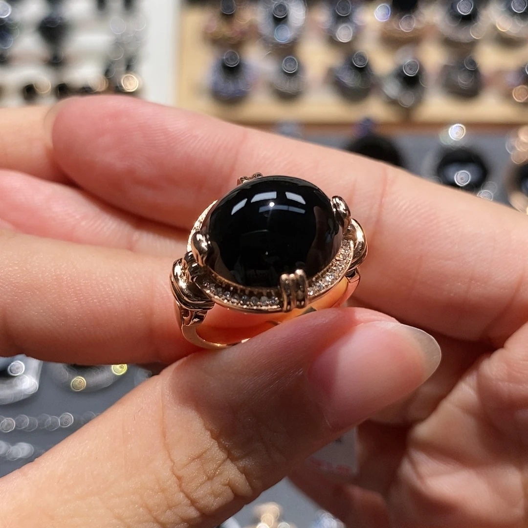 18K金镶嵌戒指翡翠墨翠